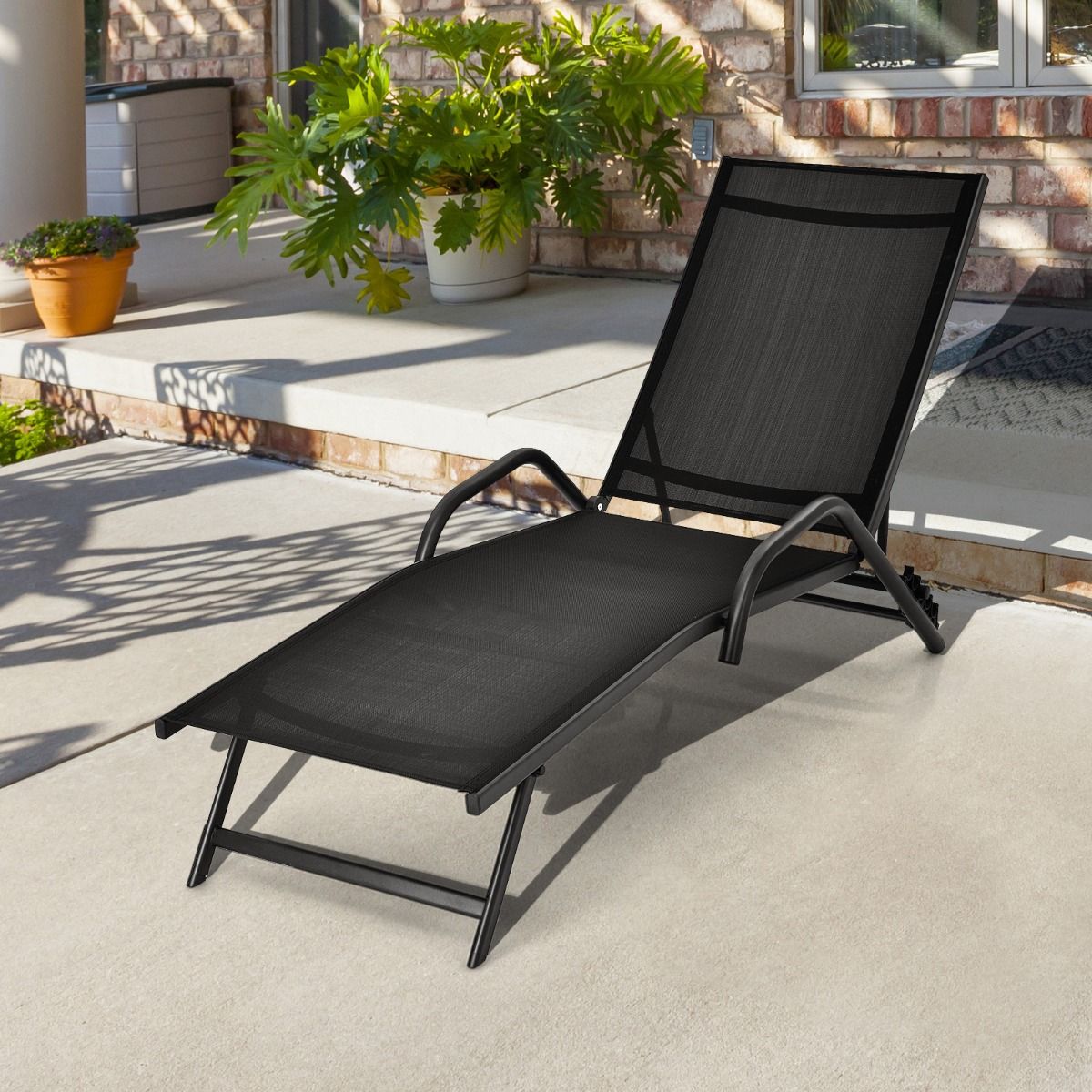 Lot de 2 Bains de Soleil Inclinables d'Extrieur avec Accoudoirs et Dossier Rglable 5 Positions Charge 160 kg Noir -